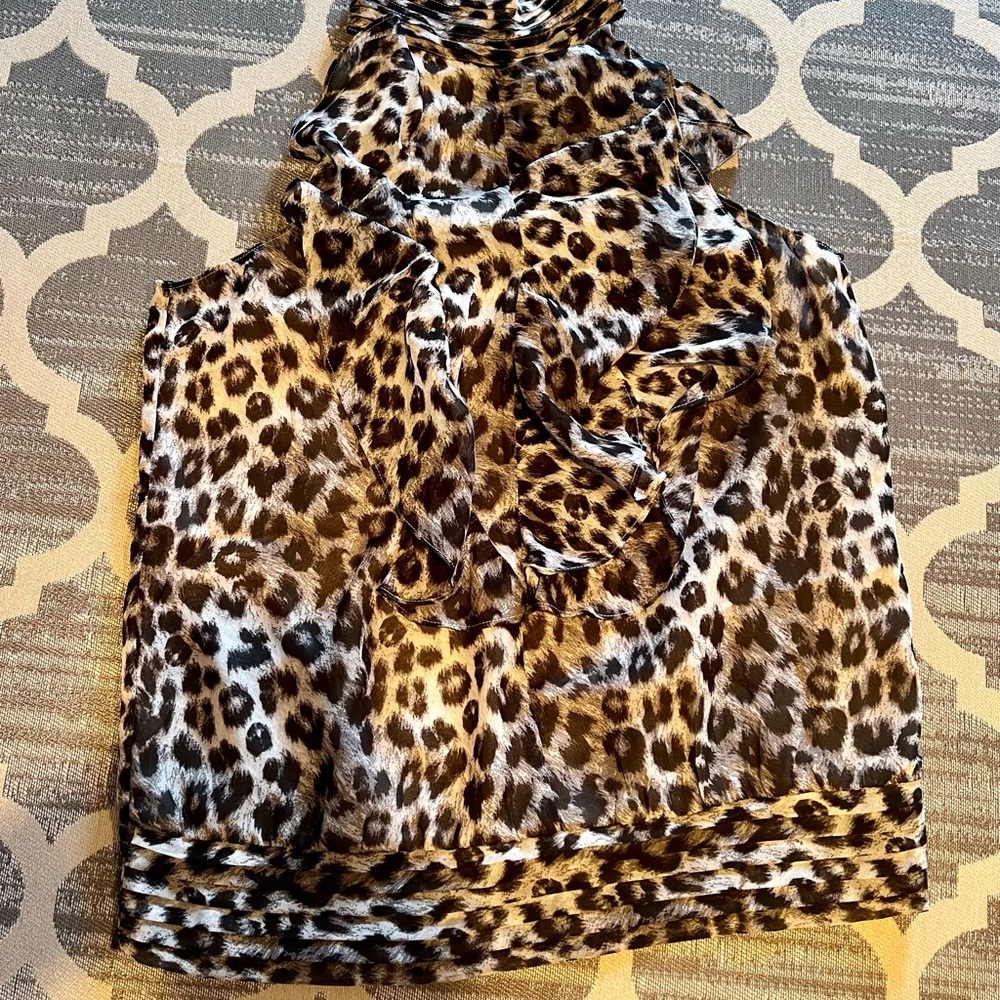 Apt 9 medium sleeveless top